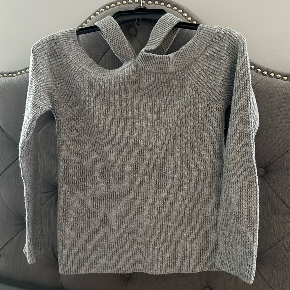 Gray Boutique Sweater - Picture 1 of 3